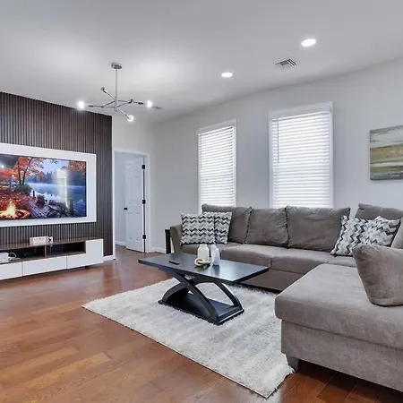 The King -R&J Apartments